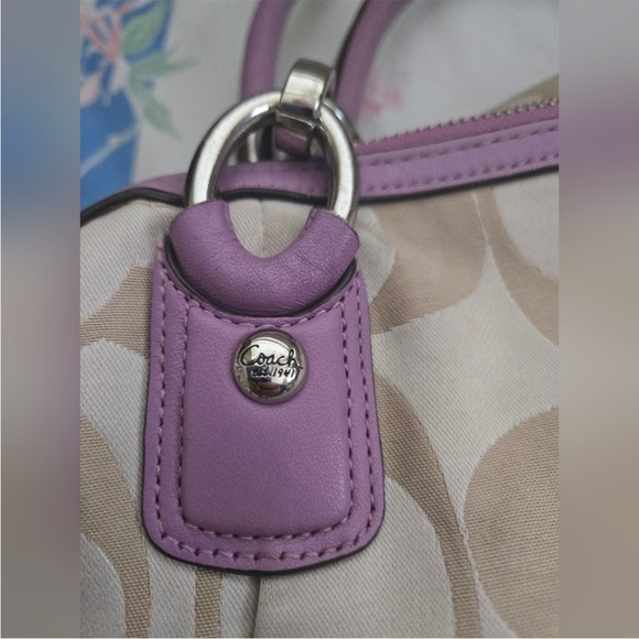 COACH 2013 Lilac Leather Trim Signature C Bag - Picture 6 of 11